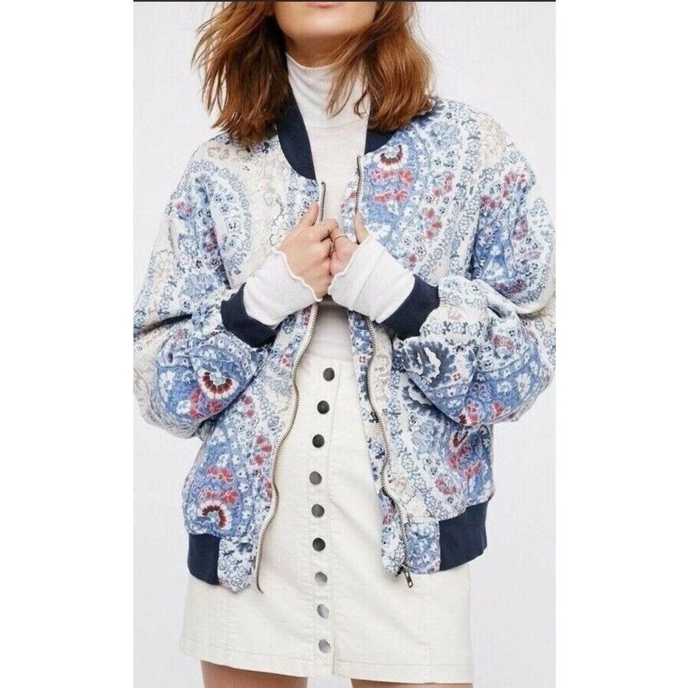 Free People LIKE NEW Paisley Quilted  Bomber Jacket Size Small Blue Full Zip